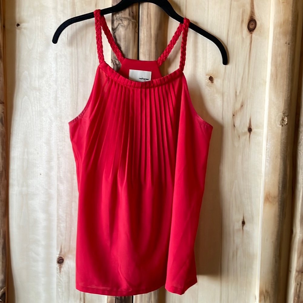 The Korner Red Tank M